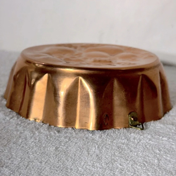 Vintage Copper Jelly Mold Food Mold Fruit Design Wall Decor - Picture 10 of 15